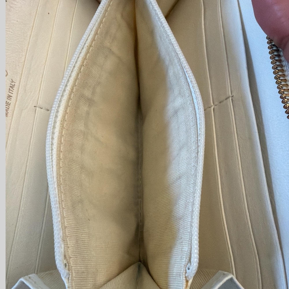 Jimmy Choo Cream Star-Embellished Wallet - Picture 7 of 14